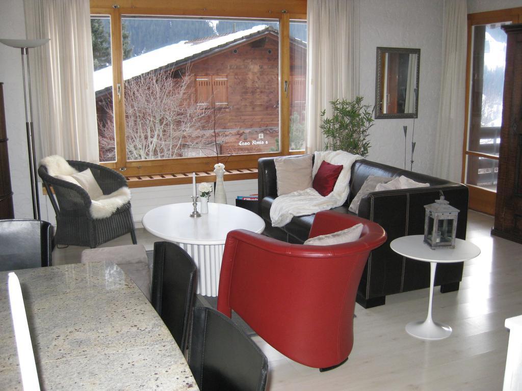 Casa Almis, * Grindelwald